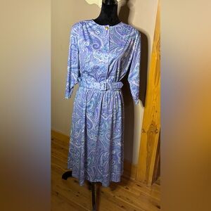 VTG Village Fair Dress With Belt Lavender Blue Paisley Pockets Vintage 18 NWOT